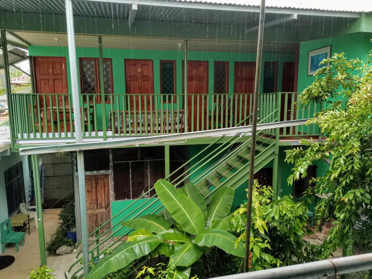Cabinas Mitchaelle'S Puerto Viejo de Talamanca Exteriér fotografie