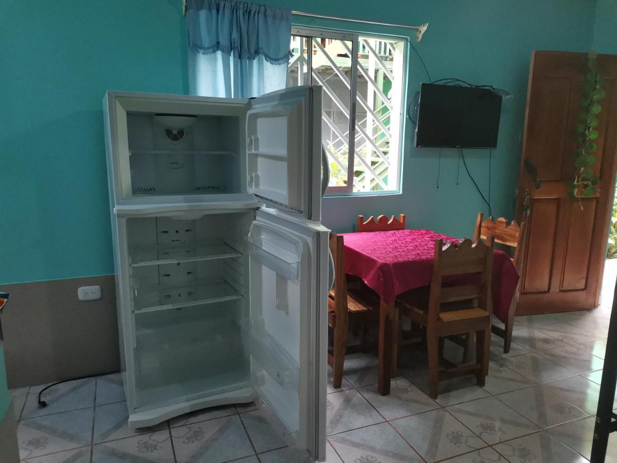Cabinas Mitchaelle'S Puerto Viejo de Talamanca Exteriér fotografie