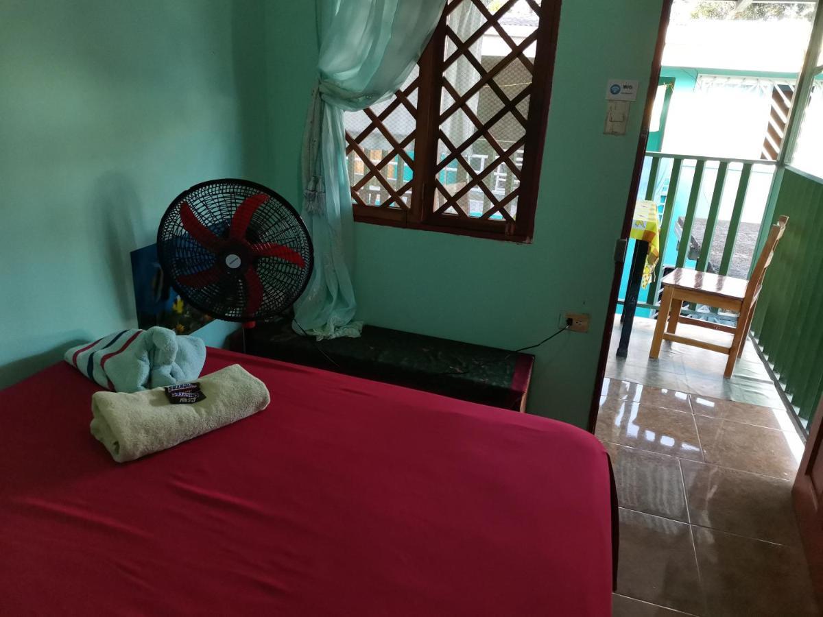 Cabinas Mitchaelle'S Puerto Viejo de Talamanca Exteriér fotografie