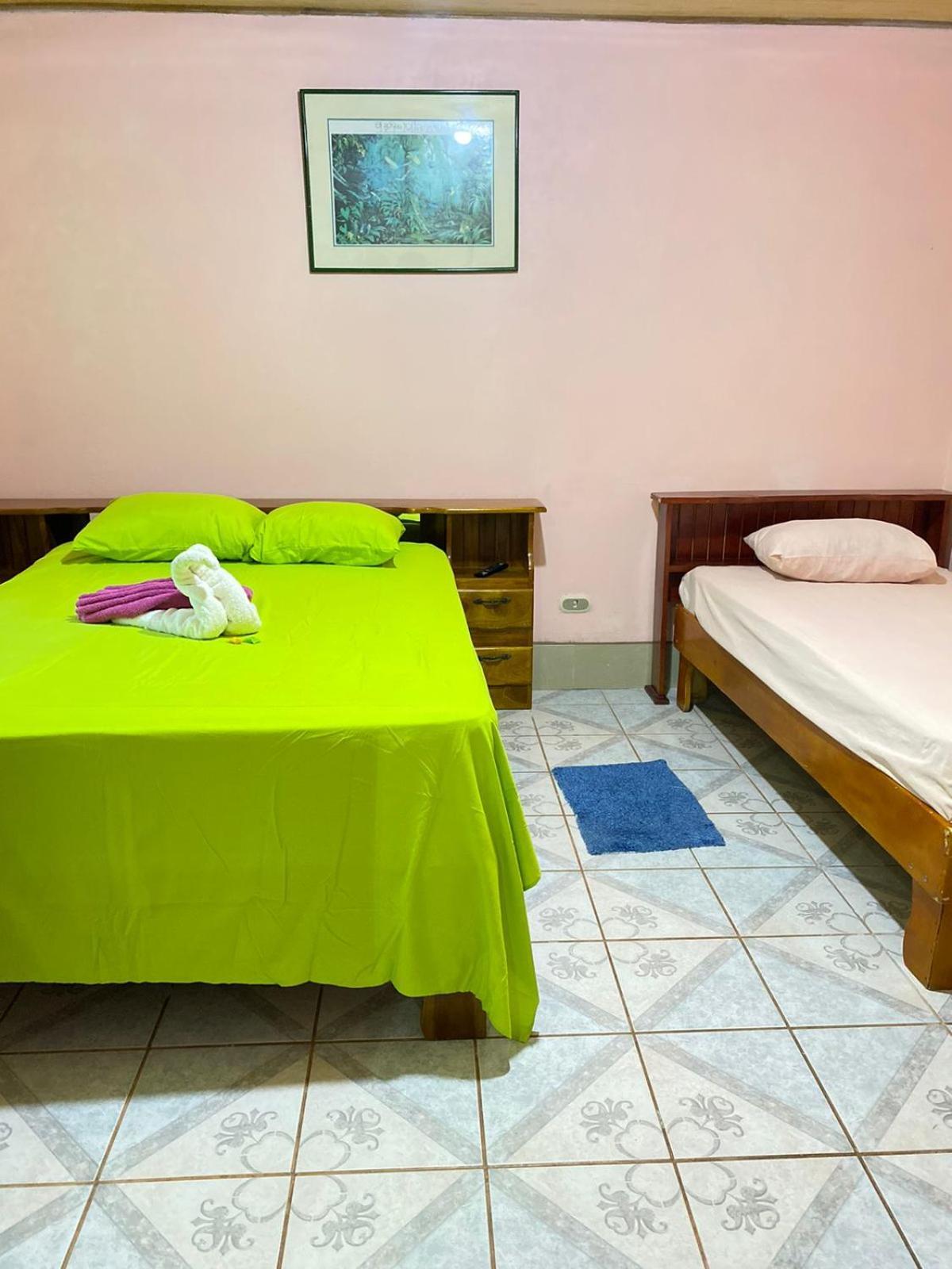 Cabinas Mitchaelle'S Puerto Viejo de Talamanca Exteriér fotografie